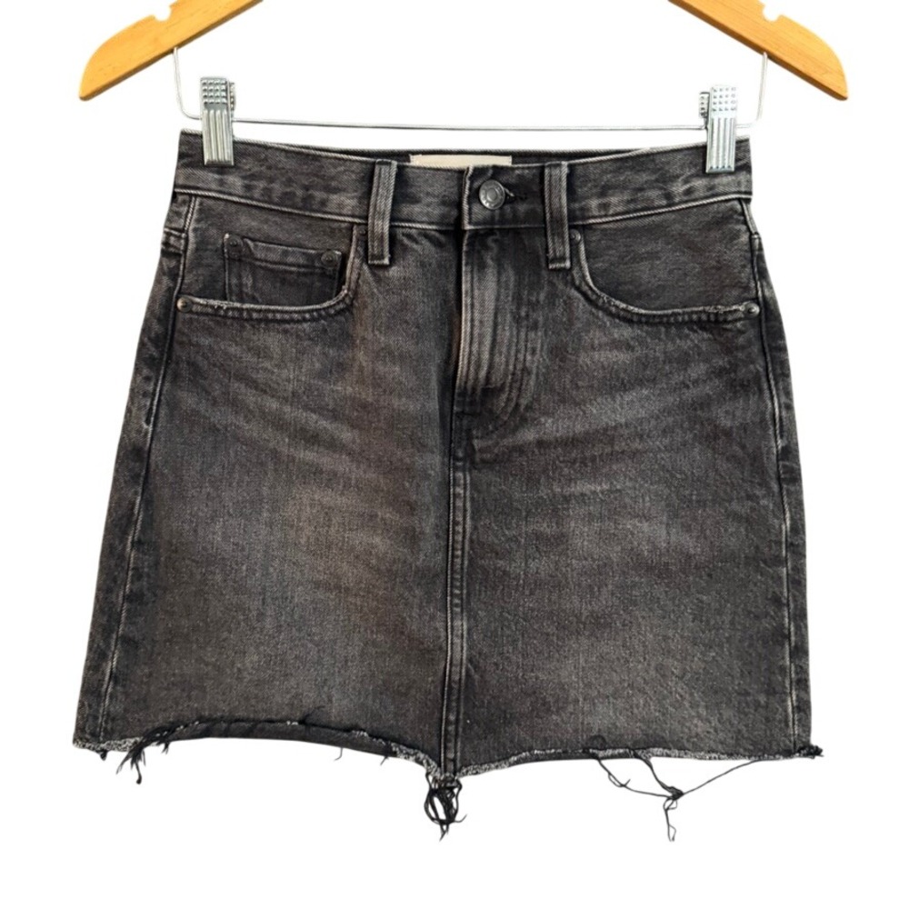 Everlane The Denim Skirt Faded Black Raw Hem Mini Skirt Size 25 High Rise Cotton